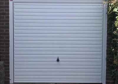 traditional up over garagedoor